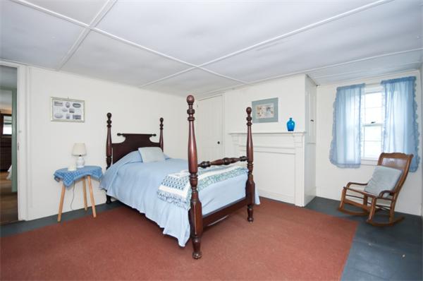 19 Maple Street Lexington, MA 02420 - Photo 8 of 13 Gallery Image 8
