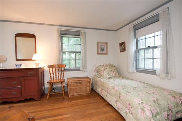 19 Maple Street Lexington, MA 02420 - Photo 9 of 13 Gallery Image 9