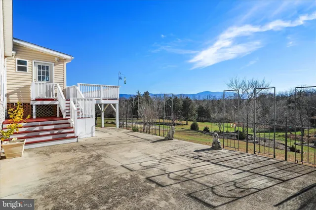 $950,000 | 1050 Almond Drive, Luray, VA 22835