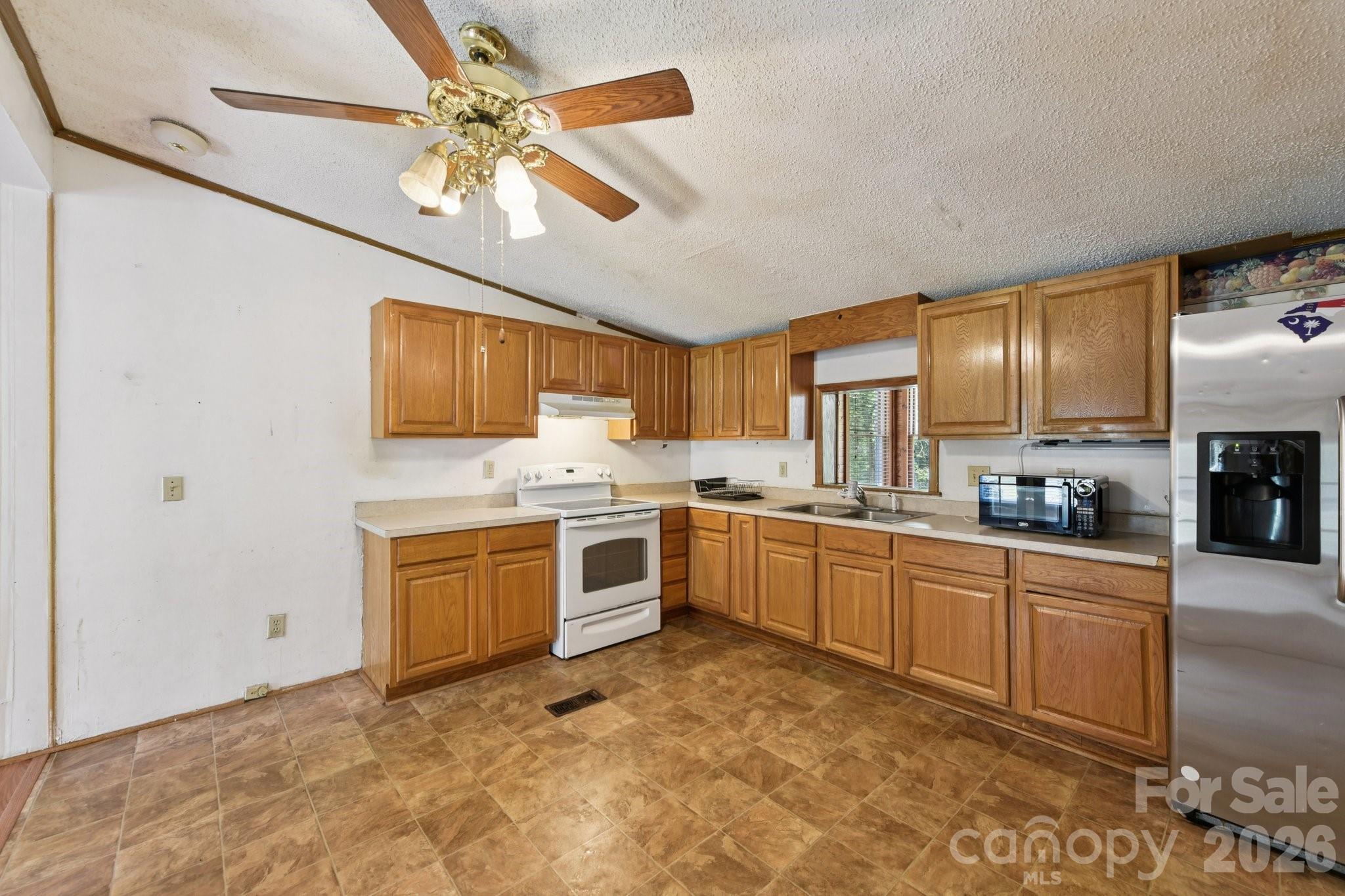 3296 Torrence Branch Drive Fort Mill, SC 29708 - Photo 6 of 24 Gallery Image 6