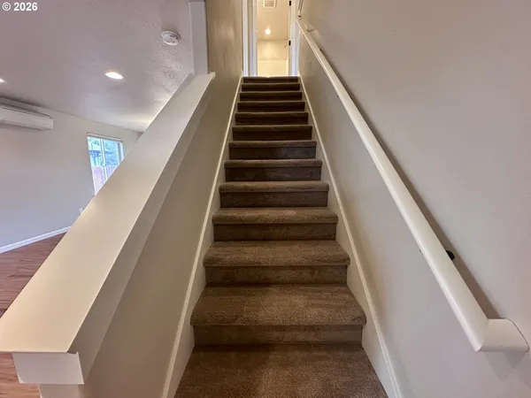 $425,000 | 279 La Casa Street, Eugene, OR 97402