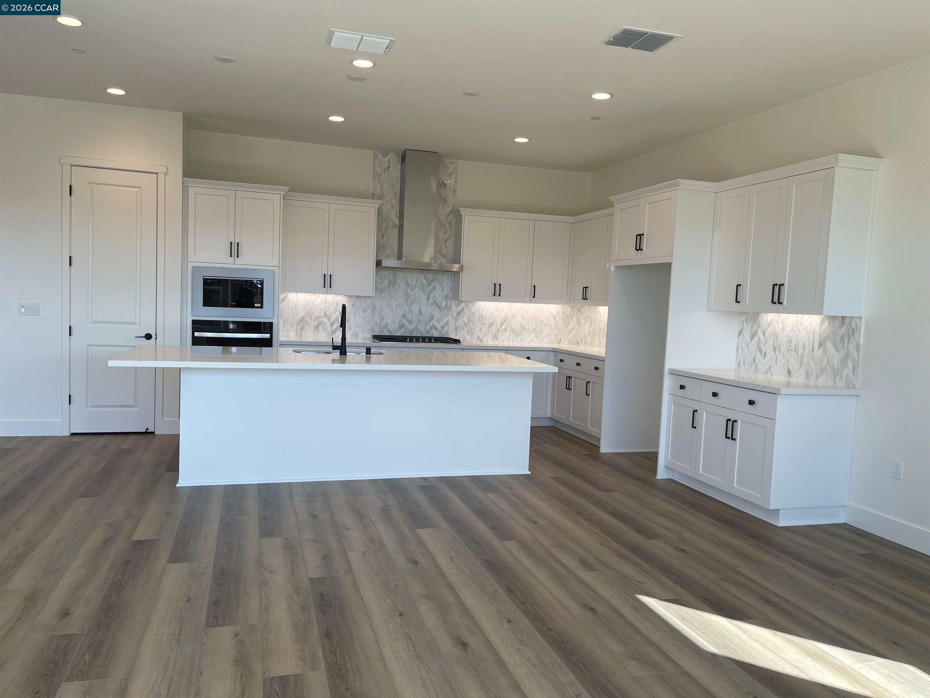 17429 Bushwick Lane Lathrop, CA 95330 - Photo 3 of 10