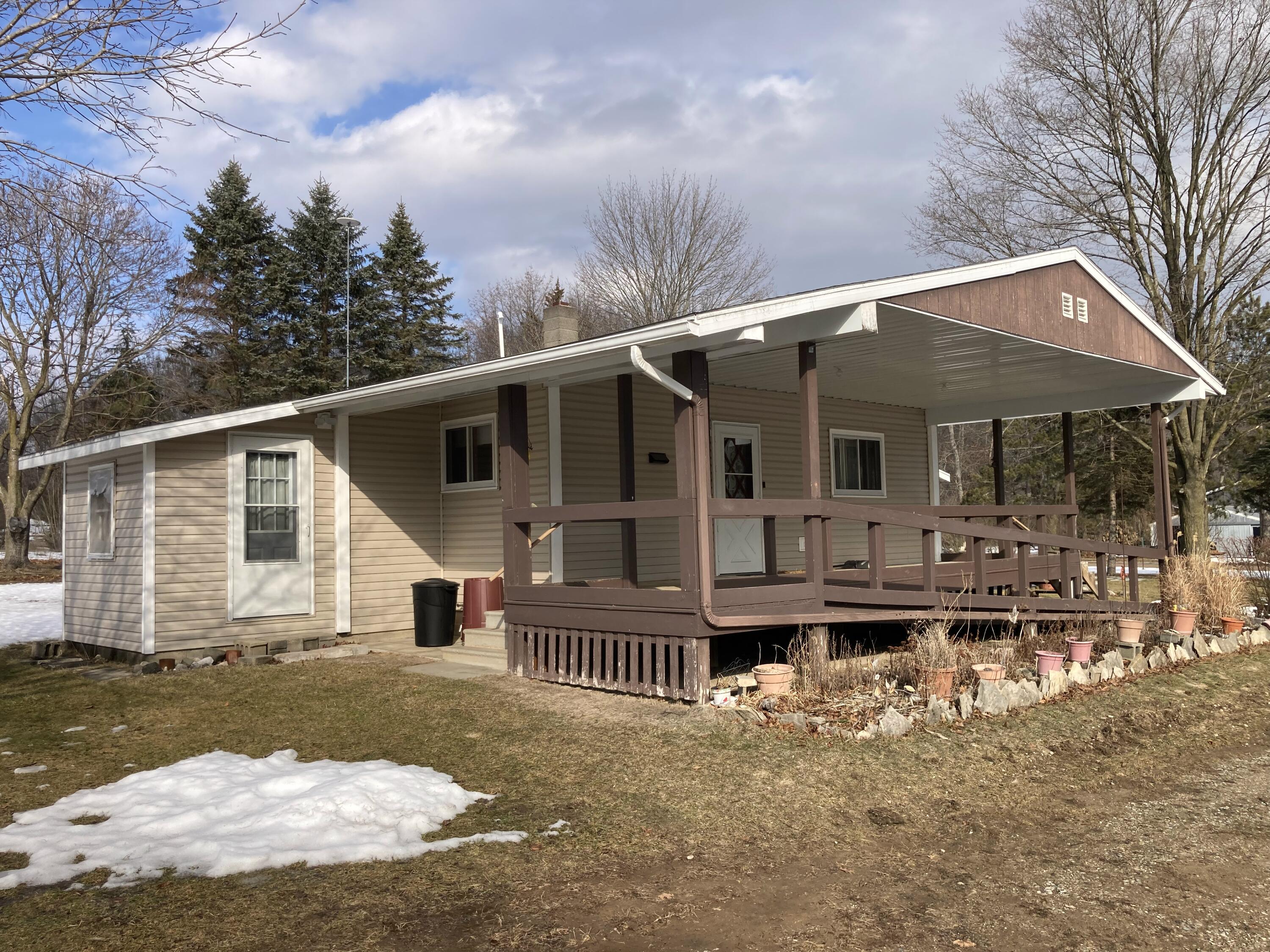 7737 Northeast County Line Road Riverdale, MI 48877 - Photo 1 of 54 7737 NE County Line Rd