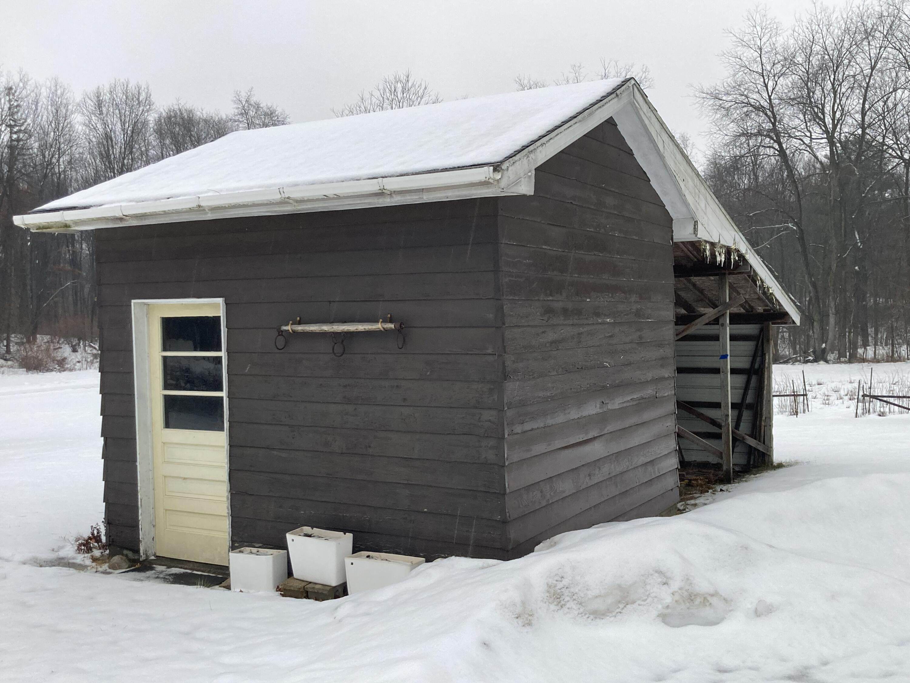 7737 Northeast County Line Road Riverdale, MI 48877 - Photo 24 of 54 IMG_2332