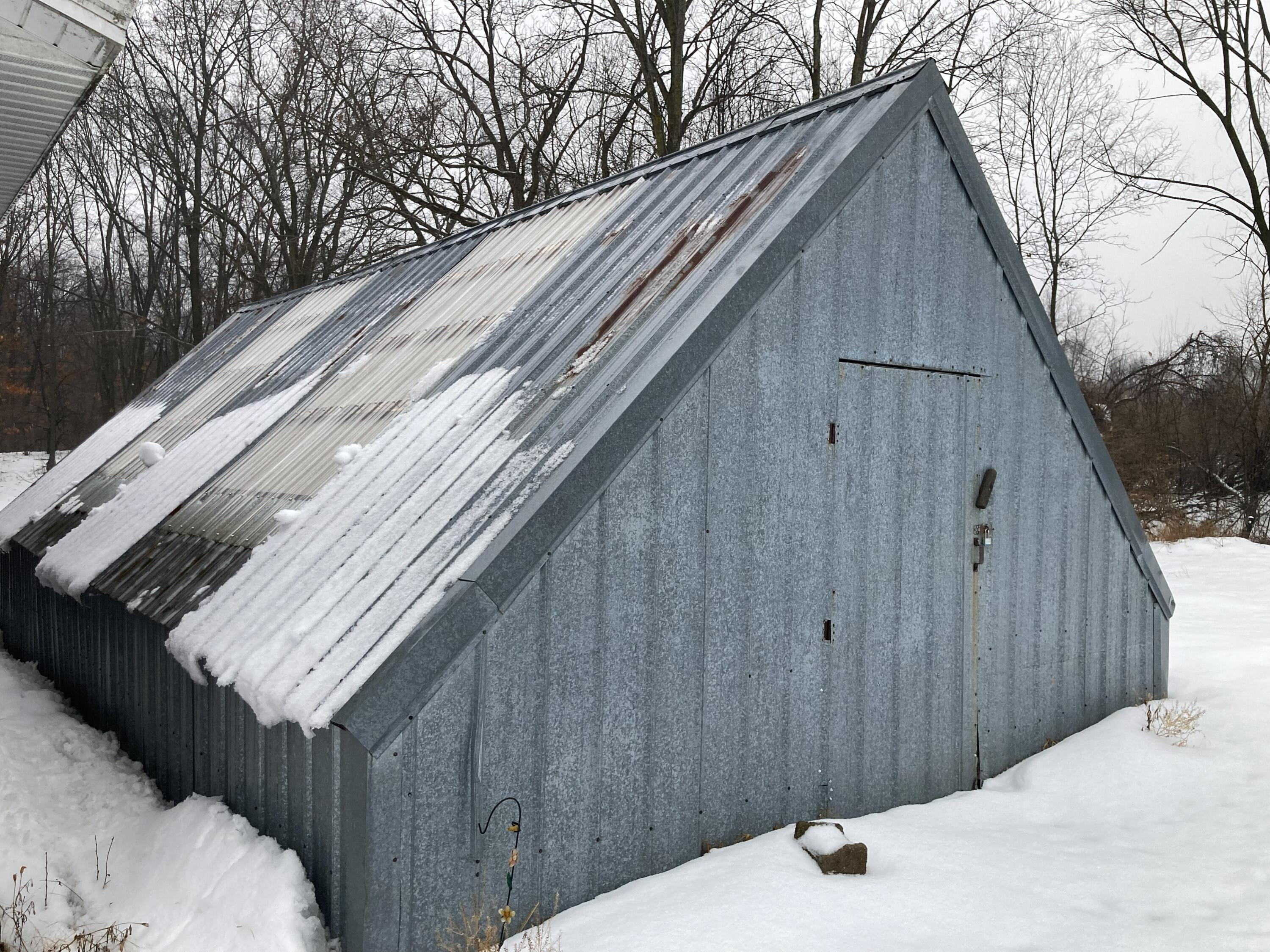 7737 Northeast County Line Road Riverdale, MI 48877 - Photo 25 of 54 IMG_2337