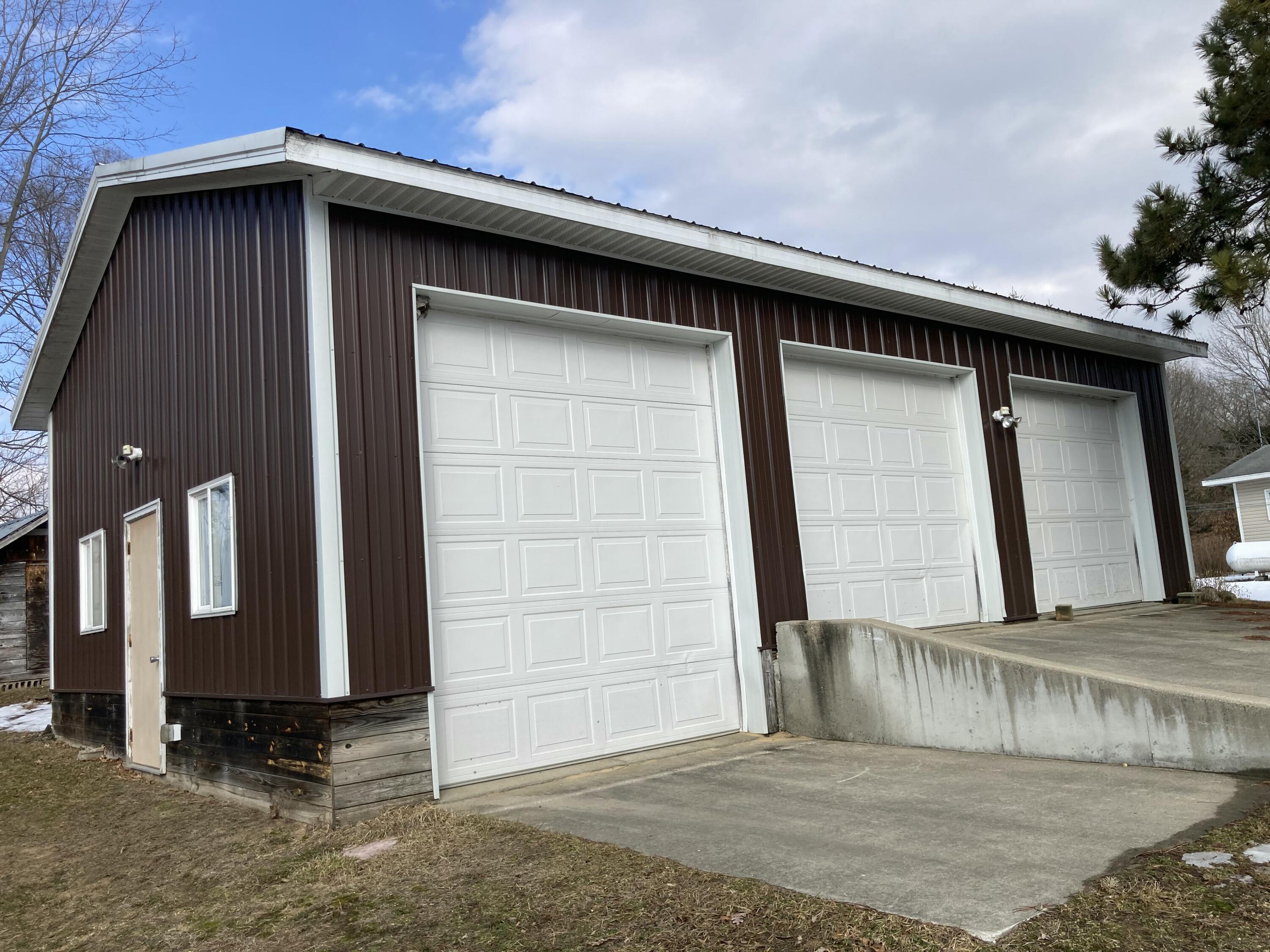 7737 Northeast County Line Road Riverdale, MI 48877 - Photo 27 of 54 IMG_2703