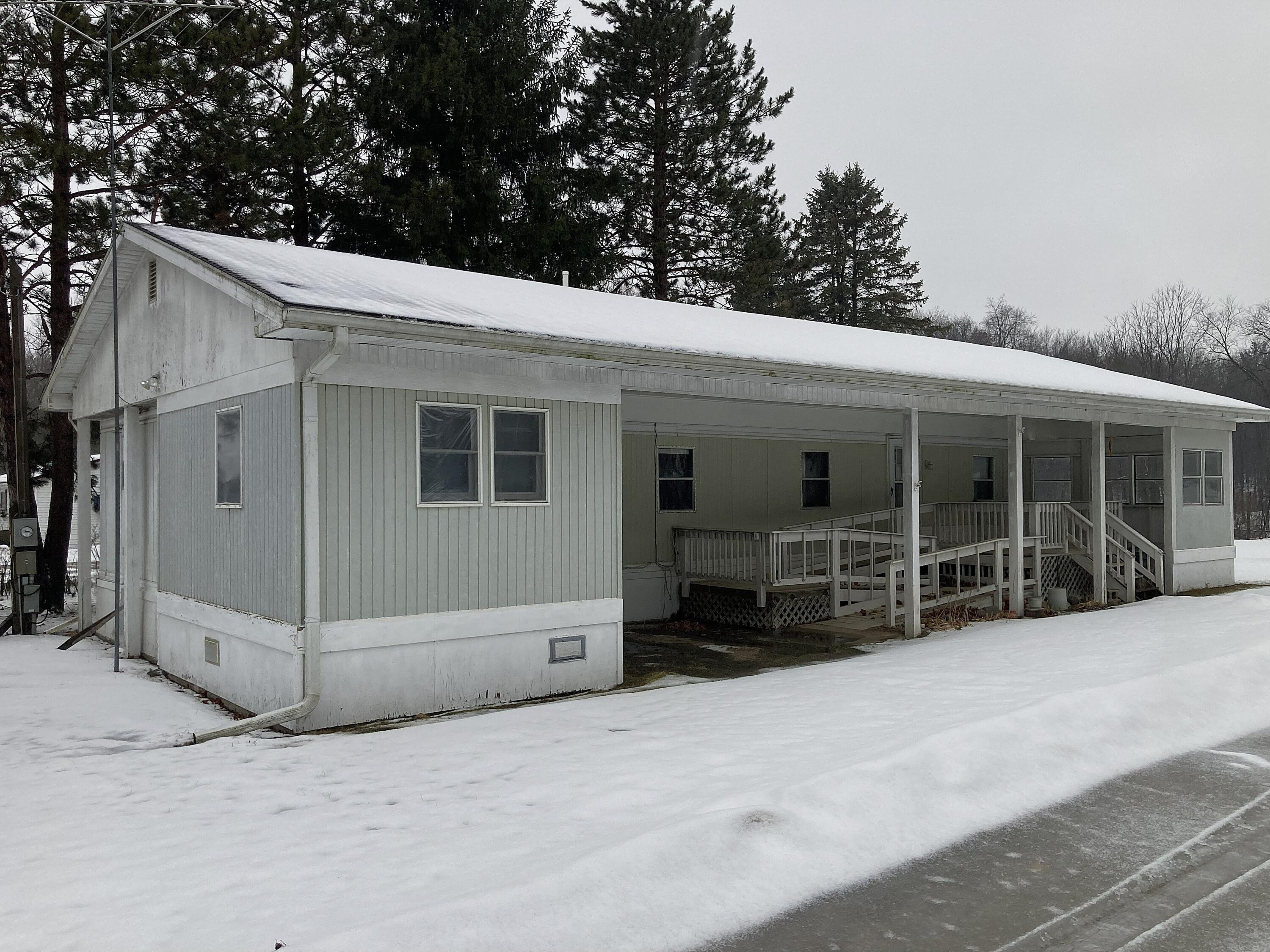 7737 Northeast County Line Road Riverdale, MI 48877 - Photo 32 of 54 IMG_2329