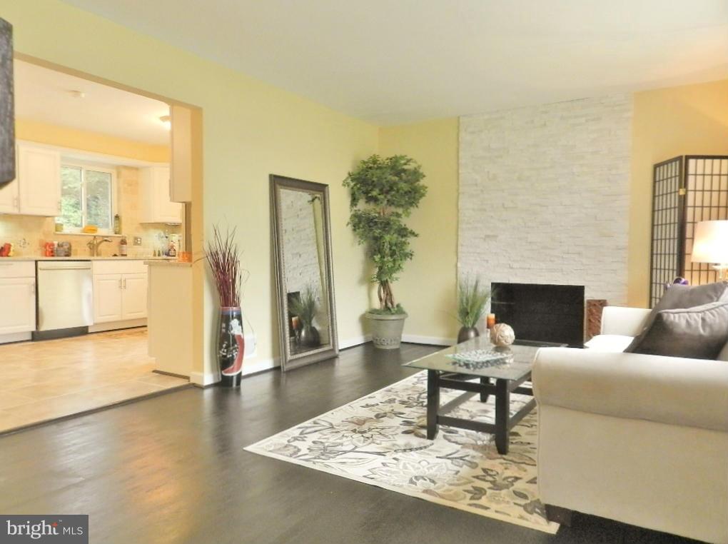 3602 Kayson Street Silver Spring, MD 20906 - Photo 6 of 30 Living Room