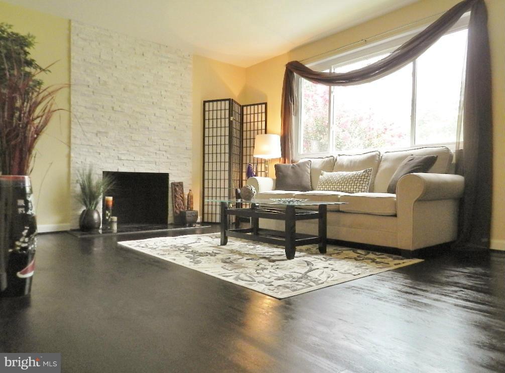 3602 Kayson Street Silver Spring, MD 20906 - Photo 9 of 30 Living Room