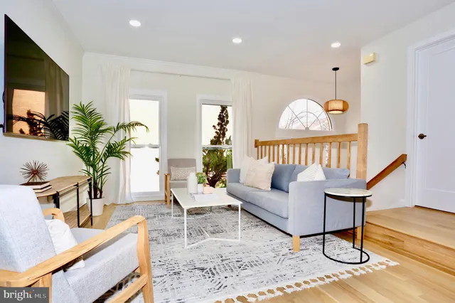 $3,800 | 1515 Templeton Place, Rockville, MD 20852