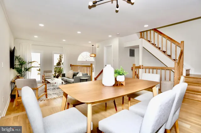 $3,800 | 1515 Templeton Place, Rockville, MD 20852