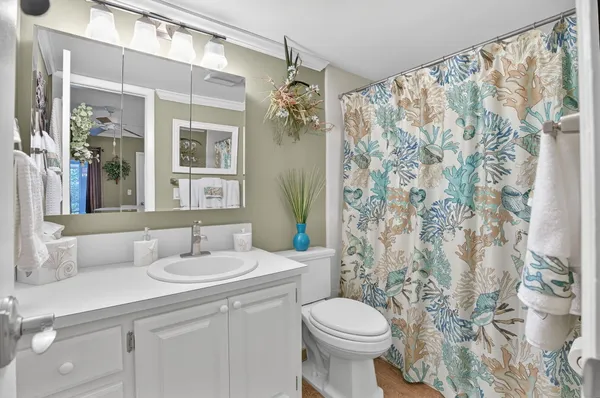 $2,500 | 6 Garden Street, Unit 201P, Tequesta, FL 33469