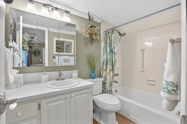 $2,500 | 6 Garden Street, Unit 201P, Tequesta, FL 33469