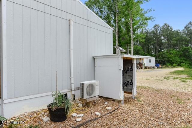 3 Bluff Creek Road Wiggins, MS 39577 - Photo 6 of 26 006