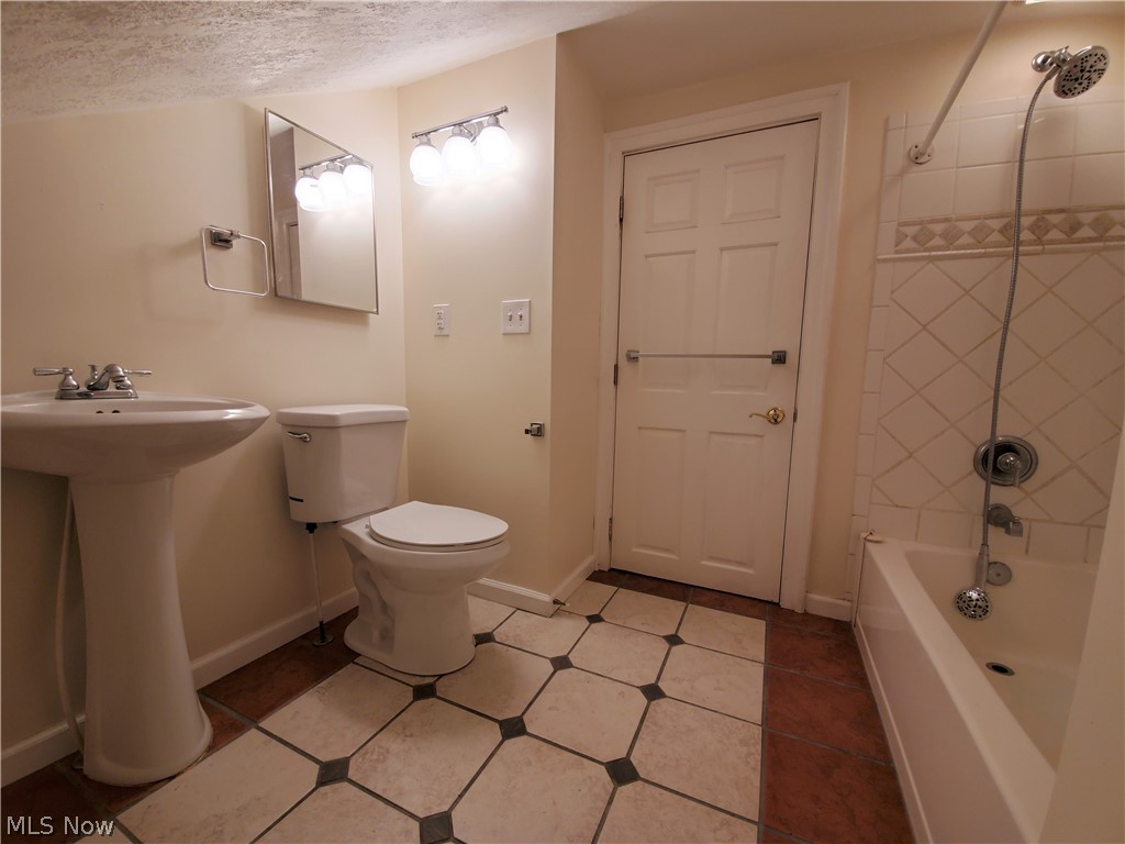 784 Akron Road Wadsworth, OH 44281 - Photo 12 of 28 Gallery Image 12