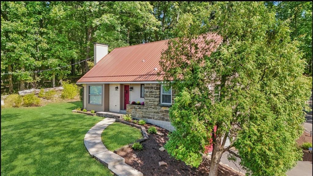 3316 Leechburg Road New Kensington, PA 15068 - Photo 1 of 32