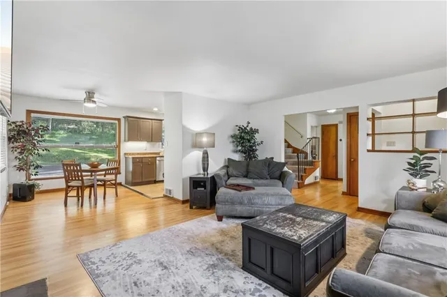 $250,000 | 3316 Leechburg Road, New Kensington, PA 15068