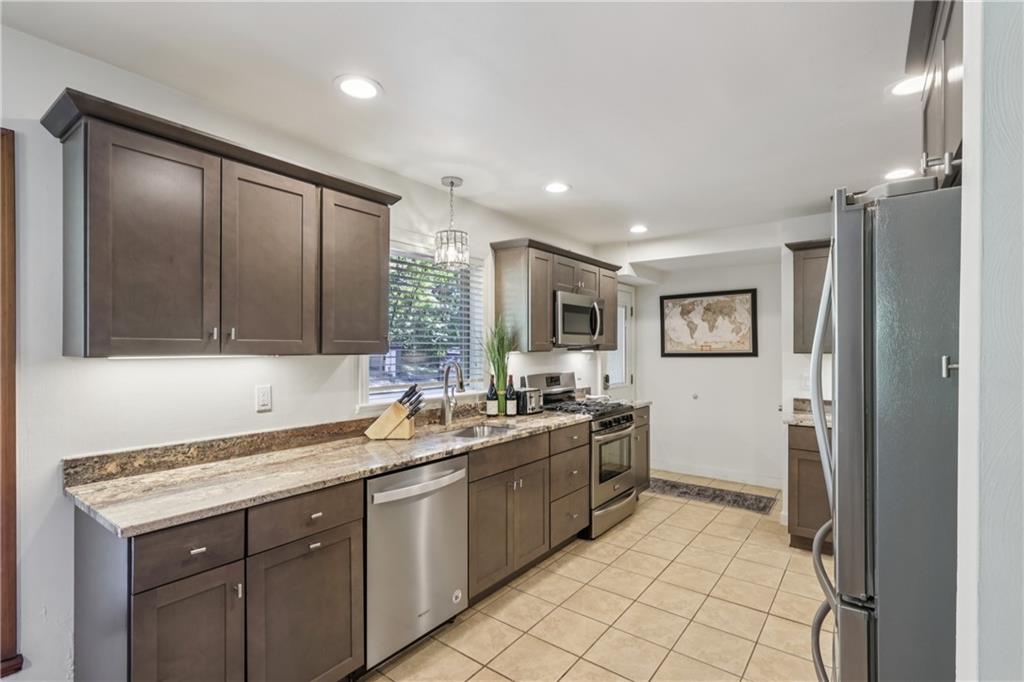 3316 Leechburg Road New Kensington, PA 15068 - Photo 10 of 32