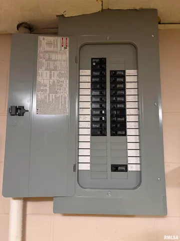 $169,900 | 630 Mission Drive, Kewanee, IL 61443