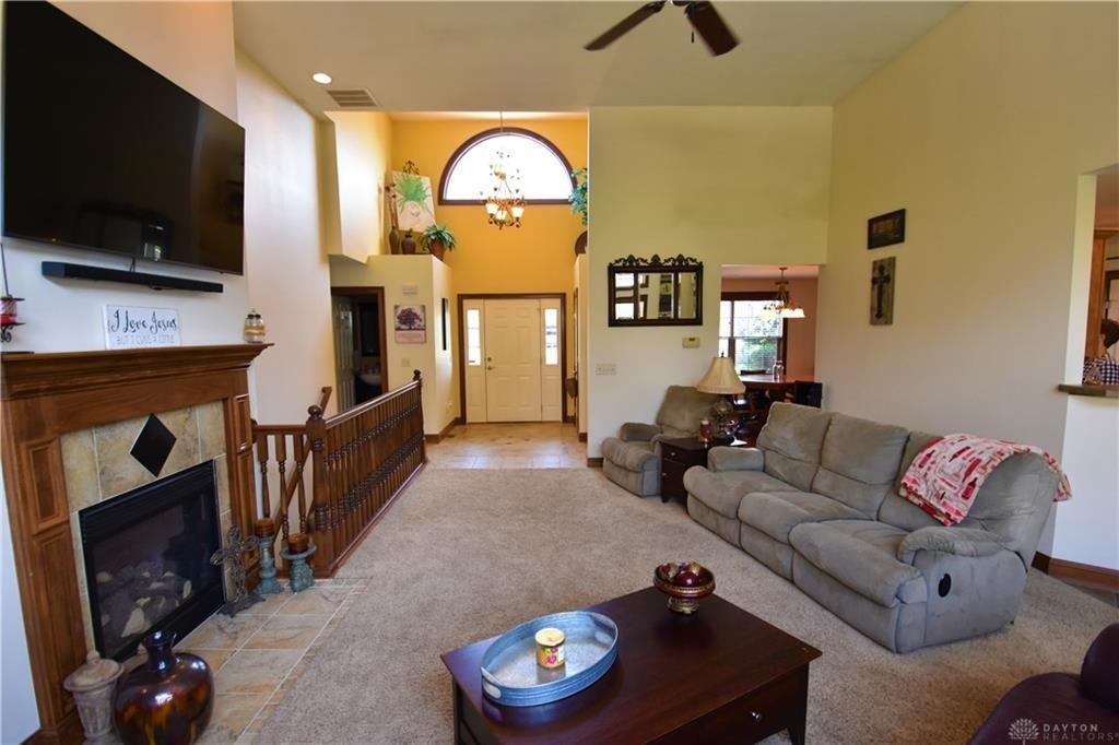 7886 Ct Ridge Fairborn, OH 45324 - Photo 4 of 10