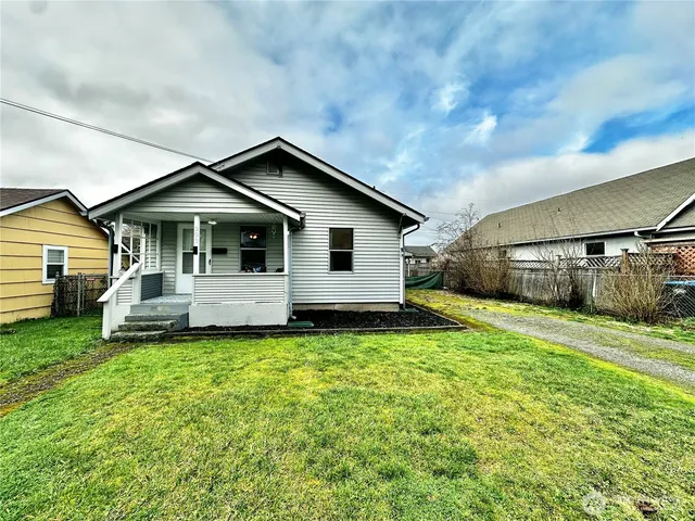 $299,900 | 303 South Buckner Street, Centralia, WA 98531