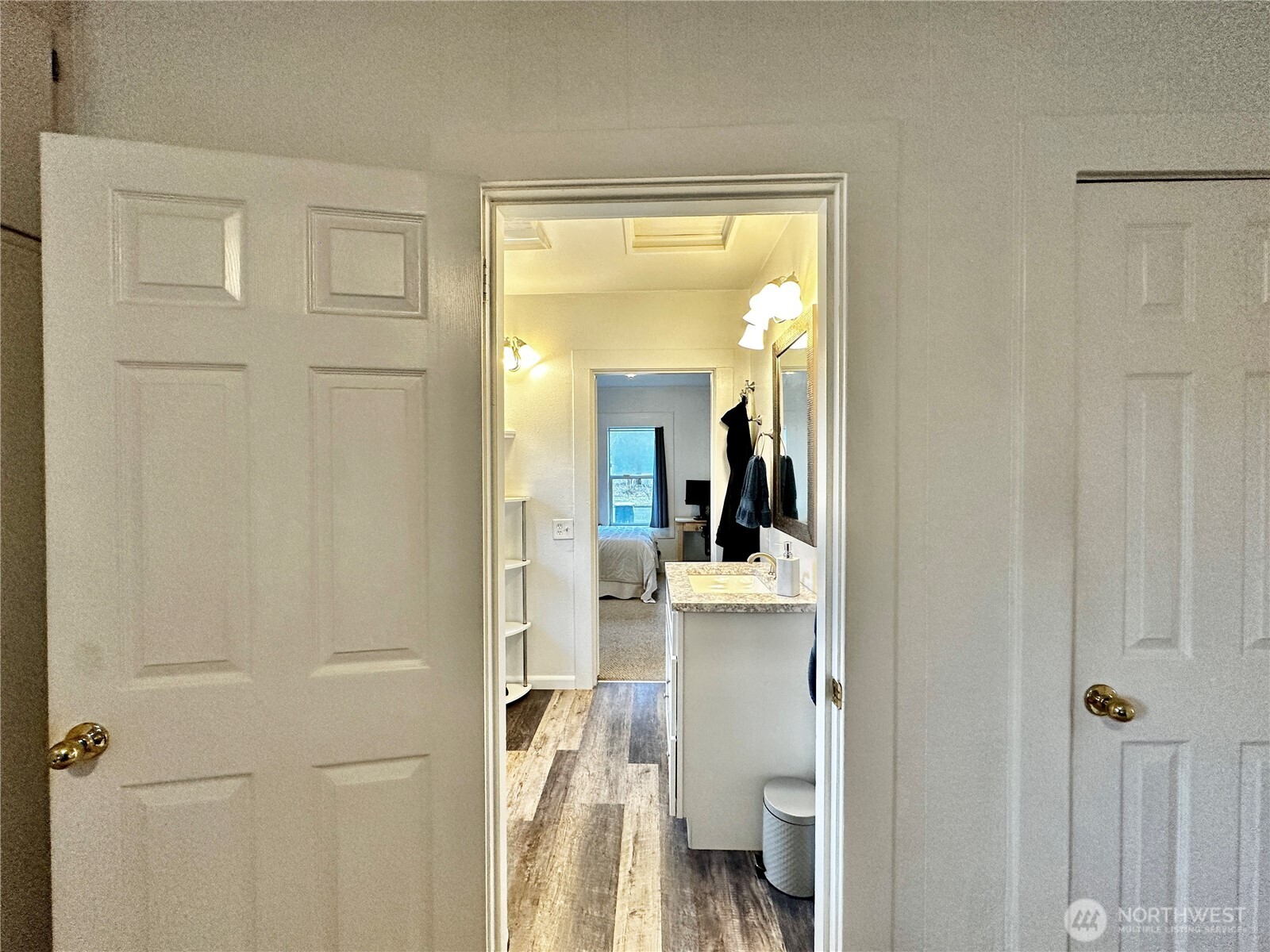 303 South Buckner Street Centralia, WA 98531 - Photo 23 of 33 a view of a bathroom from a hallway