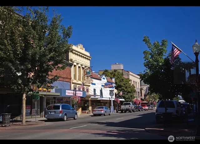 $299,900 | 303 South Buckner Street, Centralia, WA 98531