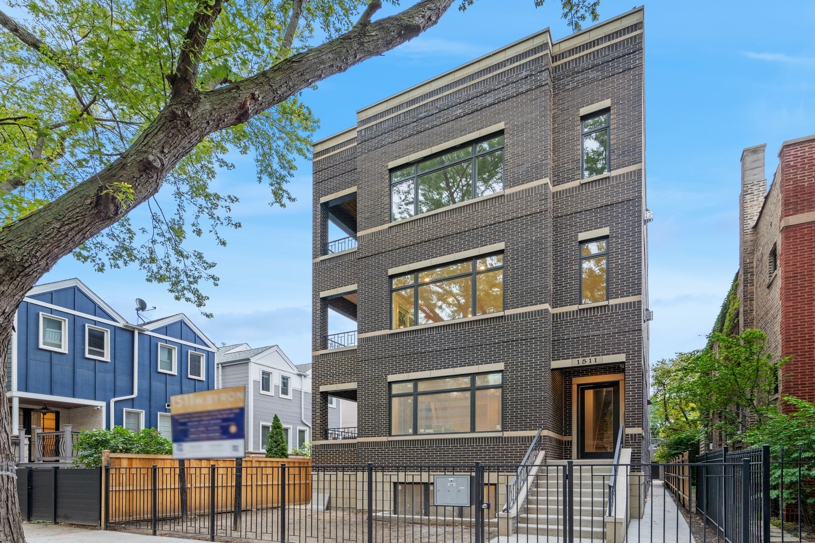 1511 West Byron Street, Unit 2 Chicago, IL 60613 - Photo 1 of 21