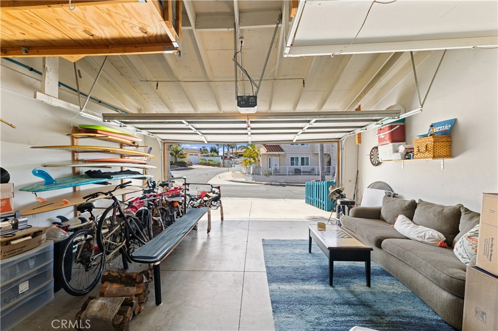 121 La Ronda San Clemente, CA 92672 - Photo 37 of 75 A Garage