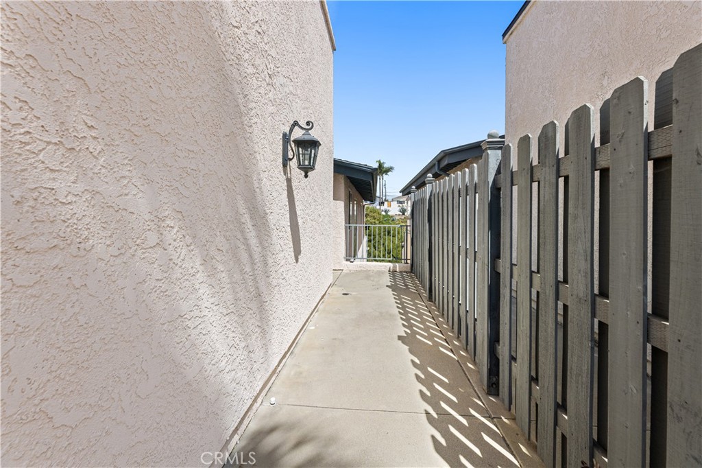 121 La Ronda San Clemente, CA 92672 - Photo 38 of 75 B Entry