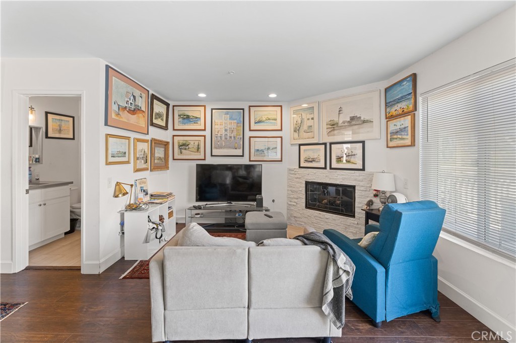 121 La Ronda San Clemente, CA 92672 - Photo 49 of 75 B Living Area