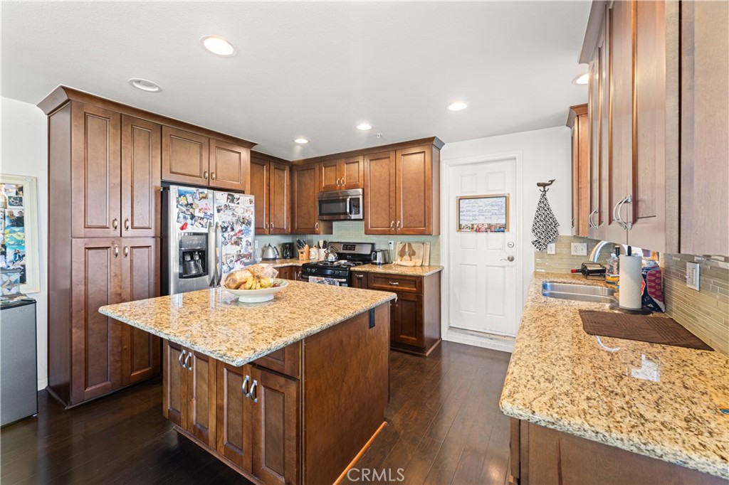 121 La Ronda San Clemente, CA 92672 - Photo 9 of 75 A Kitchen