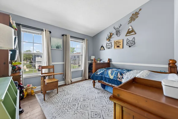 $300,000 | 3-s082 Timber Drive, Unit 7B, Warrenville, IL 60555
