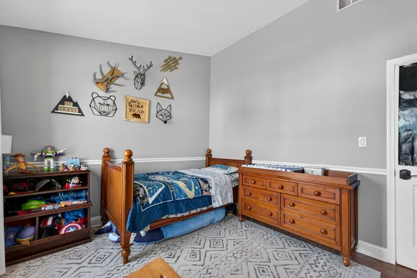 $300,000 | 3-s082 Timber Drive, Unit 7B, Warrenville, IL 60555