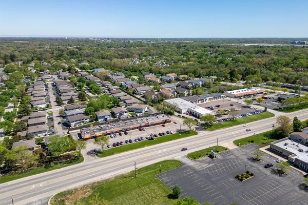 $300,000 | 3-s082 Timber Drive, Unit 7B, Warrenville, IL 60555