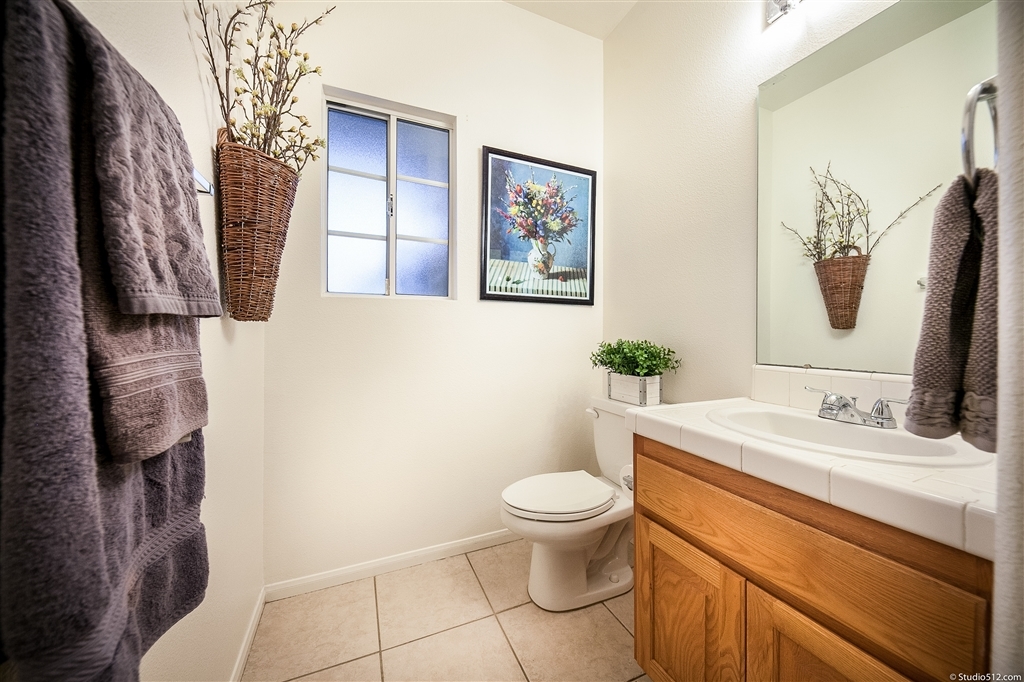 31241 Rivoli Road Valley Center, CA 92082 - Photo 9 of 25