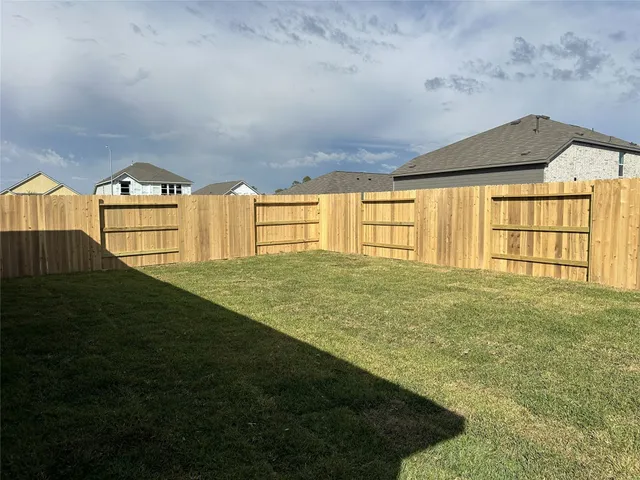 $2,150 | 1518 Amber Skies Lane, Crosby, TX 77532