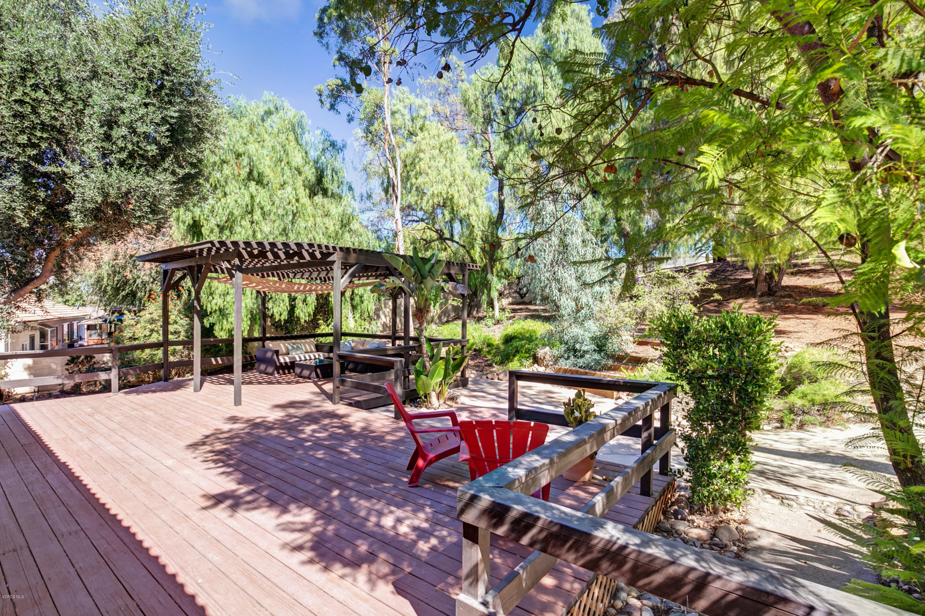 1039 Nonchalant Drive Simi Valley, CA 93065 - Photo 20 of 28 18