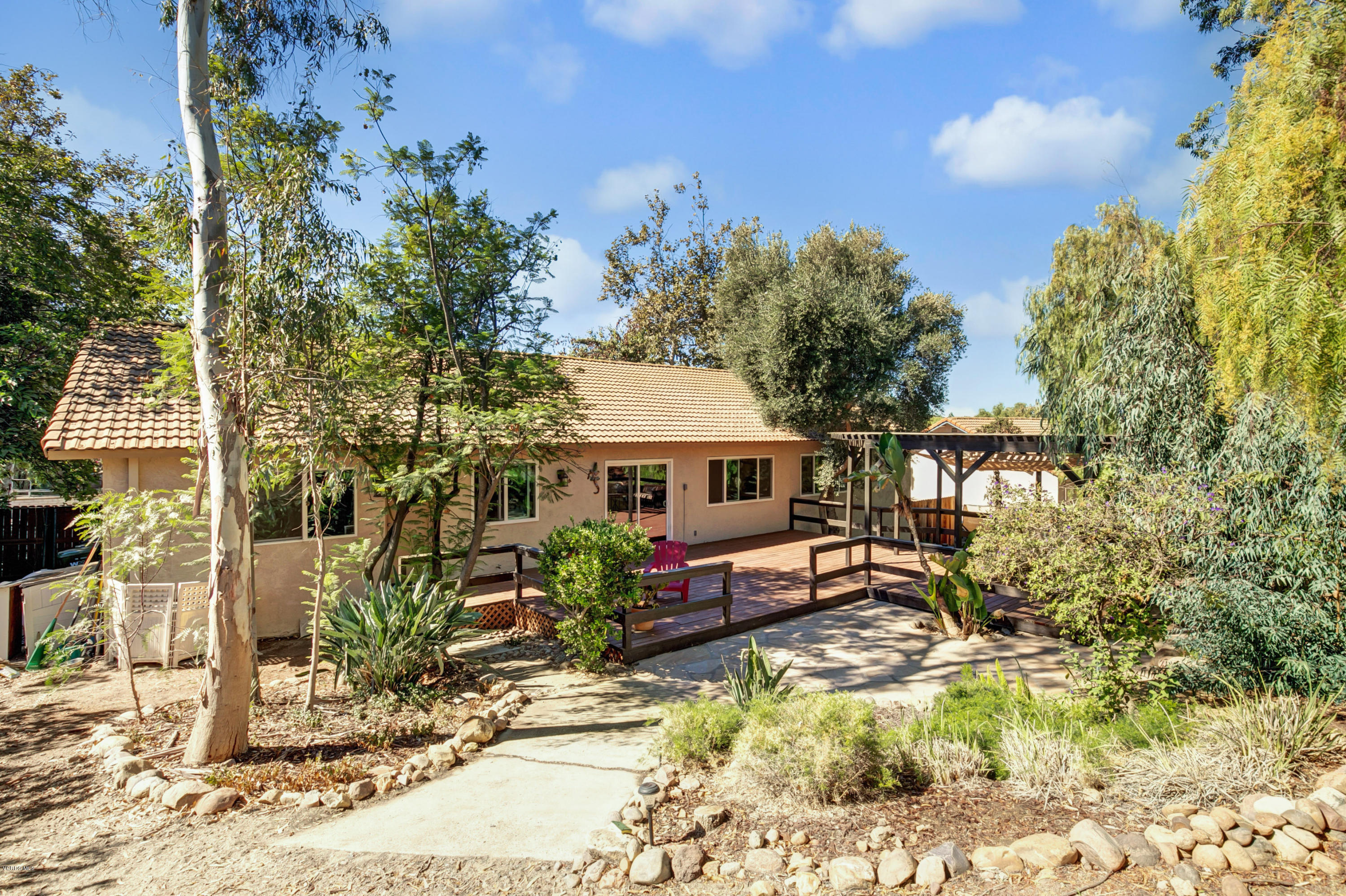 1039 Nonchalant Drive Simi Valley, CA 93065 - Photo 22 of 28 19