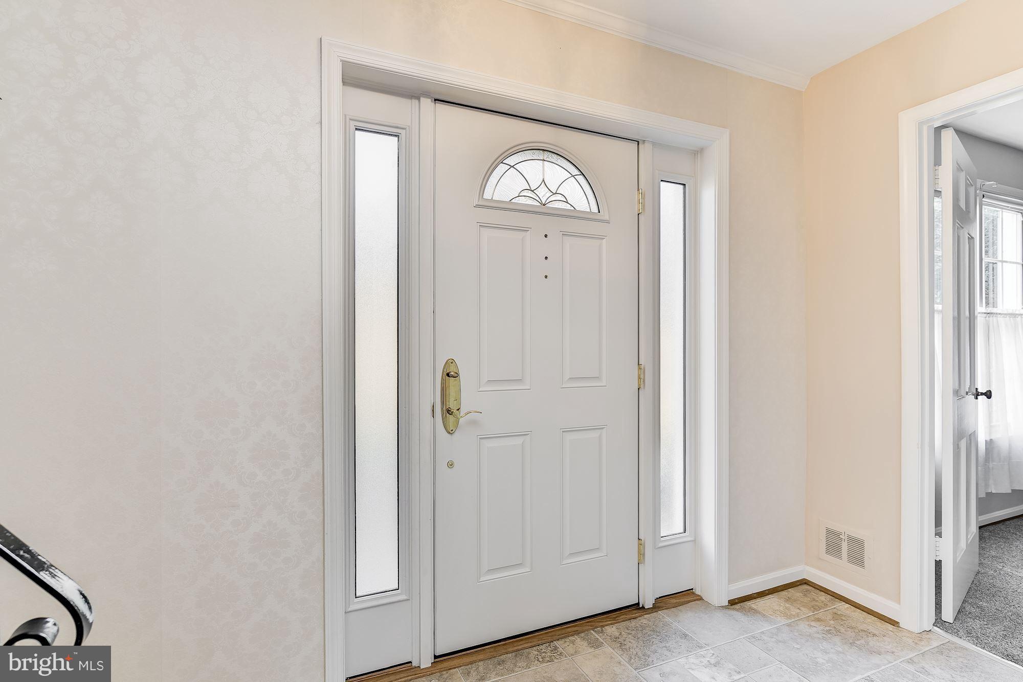 13449 Locksley Lane Silver Spring, MD 20904 - Photo 4 of 30 Entry Foyer