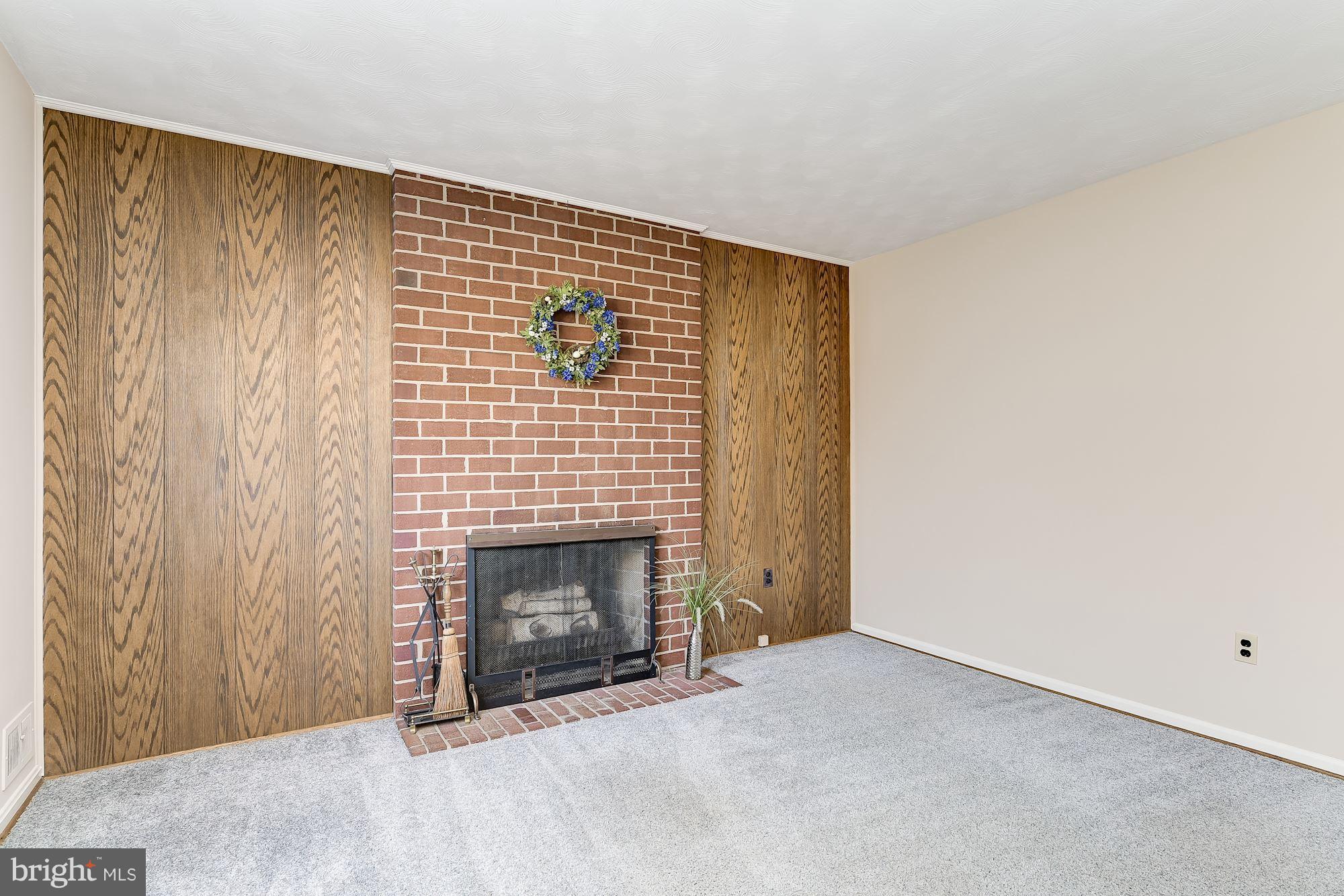 13449 Locksley Lane Silver Spring, MD 20904 - Photo 6 of 30 Den/Family Room