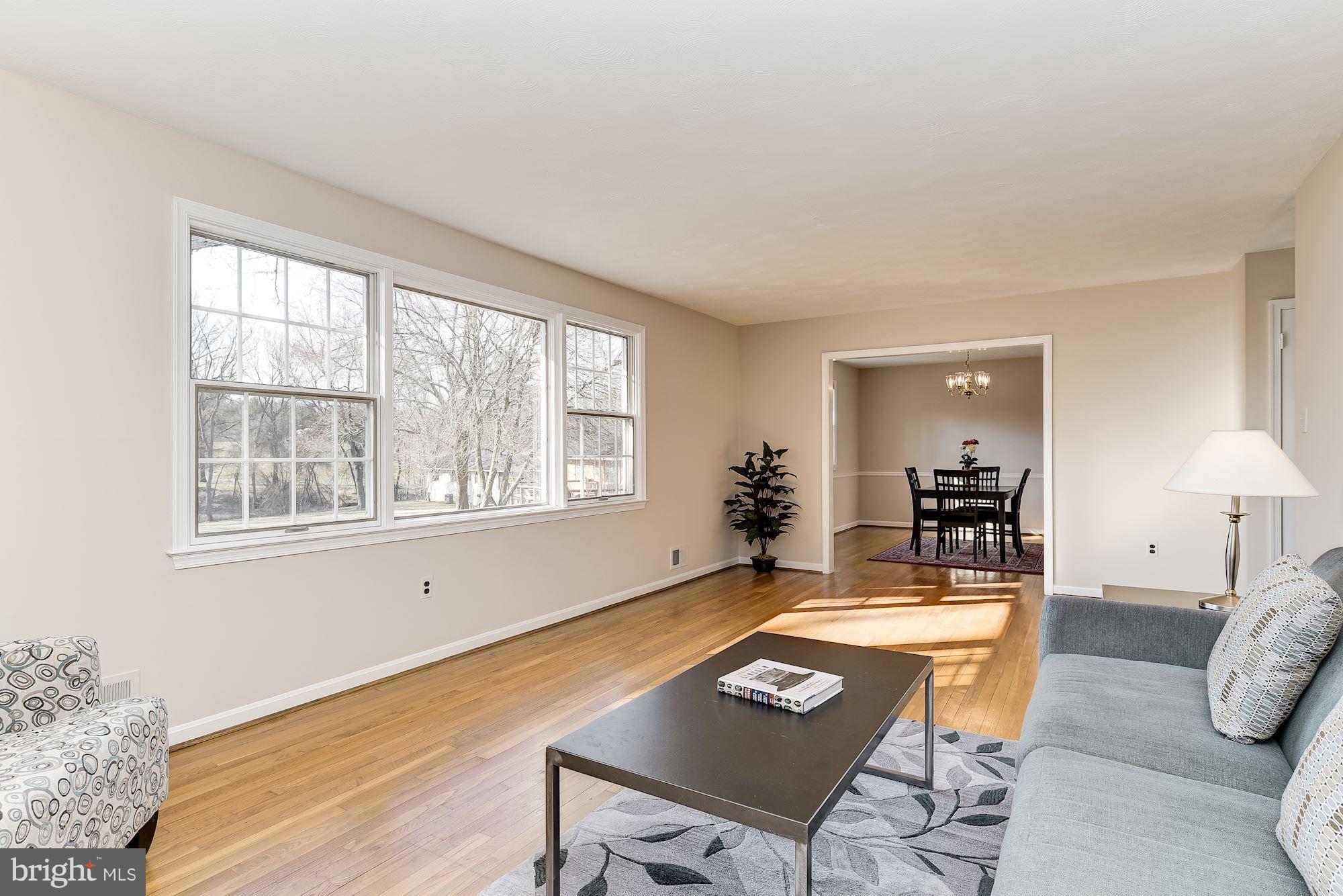 13449 Locksley Lane Silver Spring, MD 20904 - Photo 7 of 30 Living Room
