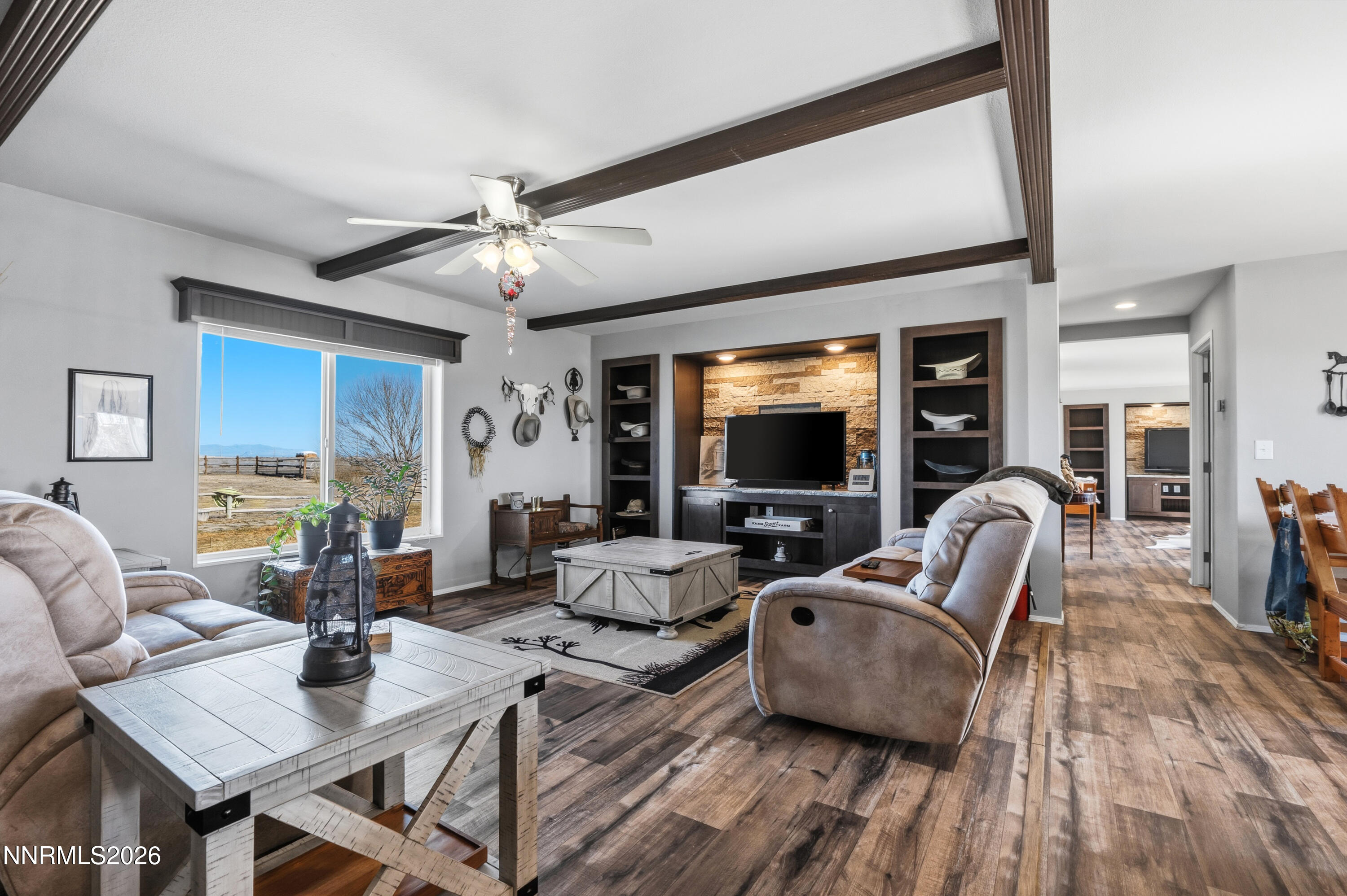6900 Dutch Flat Road Winnemucca, NV 89445 - Photo 7 of 31 living room