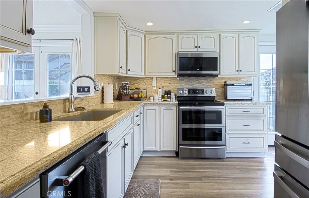 2541 North River Trail Road Orange, CA 92865 - Photo 8 of 25