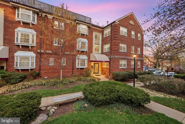 $299,000 | 2105 North Scott Street, Unit 79, Arlington, VA 22209