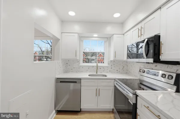 $299,000 | 2105 North Scott Street, Unit 79, Arlington, VA 22209