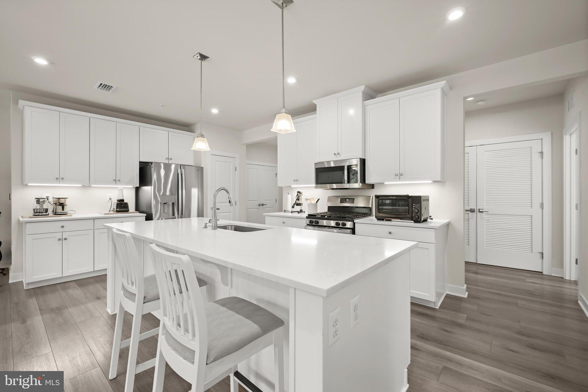 10401 Resort Road, Unit L Ellicott City, MD 21042 - Photo 2 of 31 Gourmet kitchen