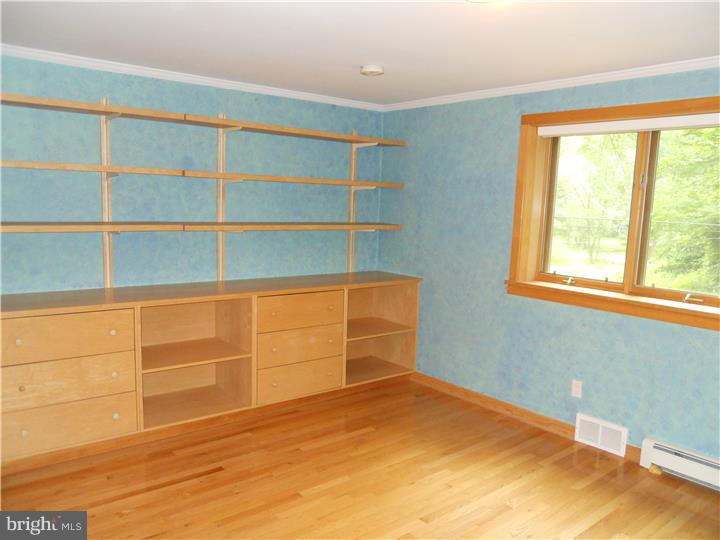 1042 Sorrel Road Huntingdon Valley, PA 19006 - Photo 12 of 25 Gallery Image 12