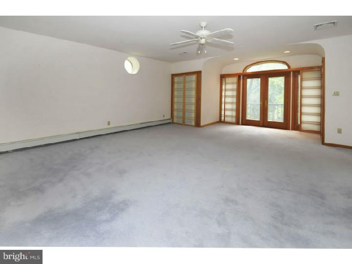 1042 Sorrel Road Huntingdon Valley, PA 19006 - Photo 15 of 25 Gallery Image 15