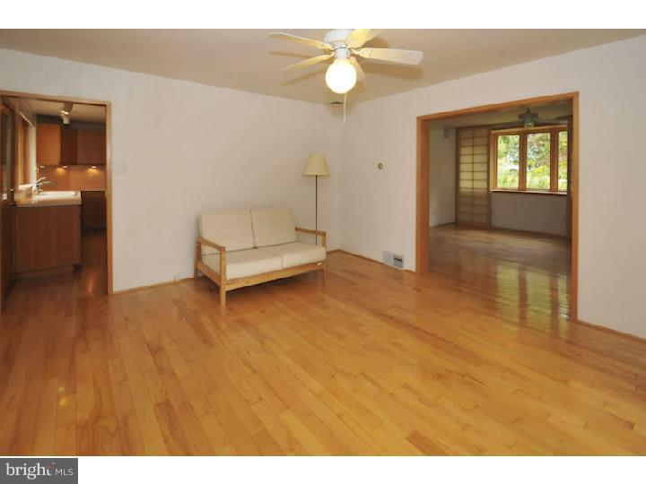 1042 Sorrel Road Huntingdon Valley, PA 19006 - Photo 6 of 25 Gallery Image 6
